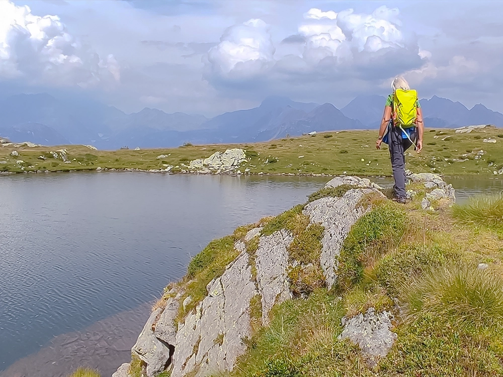 lac de montagne - randonnée